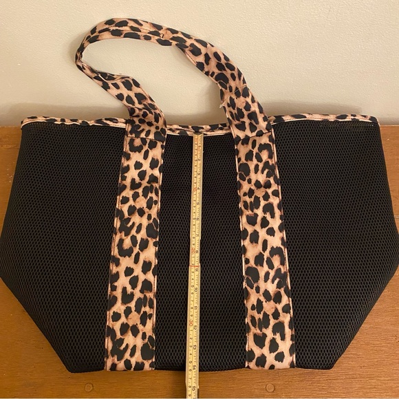Victoria’s Secret Leopard Mesh Tote Swim Beach Bag NWT - Picture 6 of 9